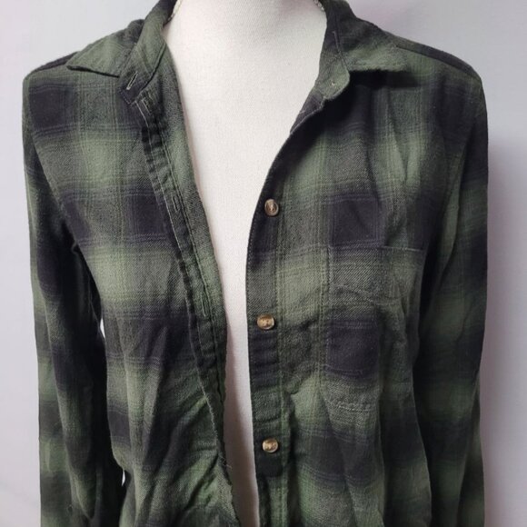 American Eagle Ahh Mazingly Soft Boyfriend Flip Flannel Shirt Button Small Green - Picture 4 of 9